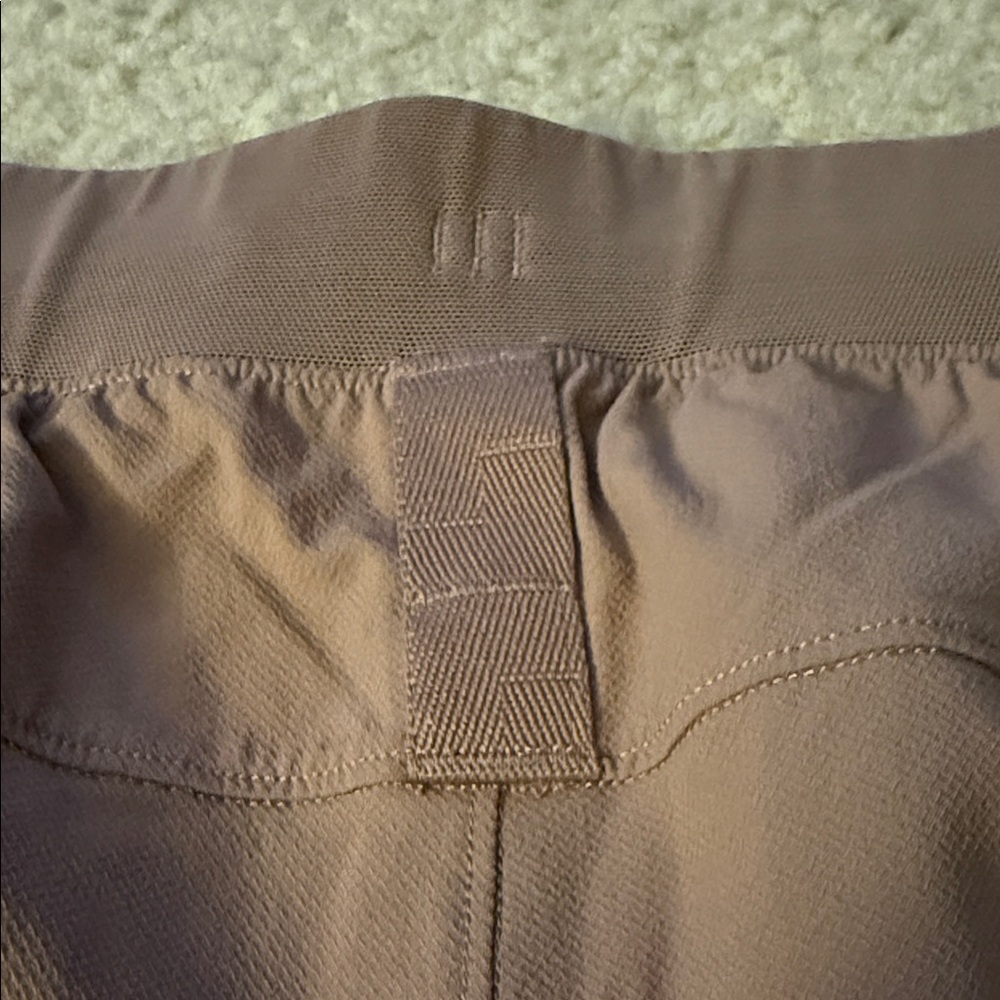 Lululemon Men's Mauve Shorts - Picture 3 of 9